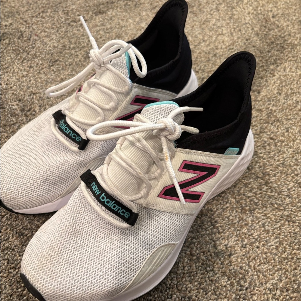 New Balance Roam Roav White and Pink Sneakers